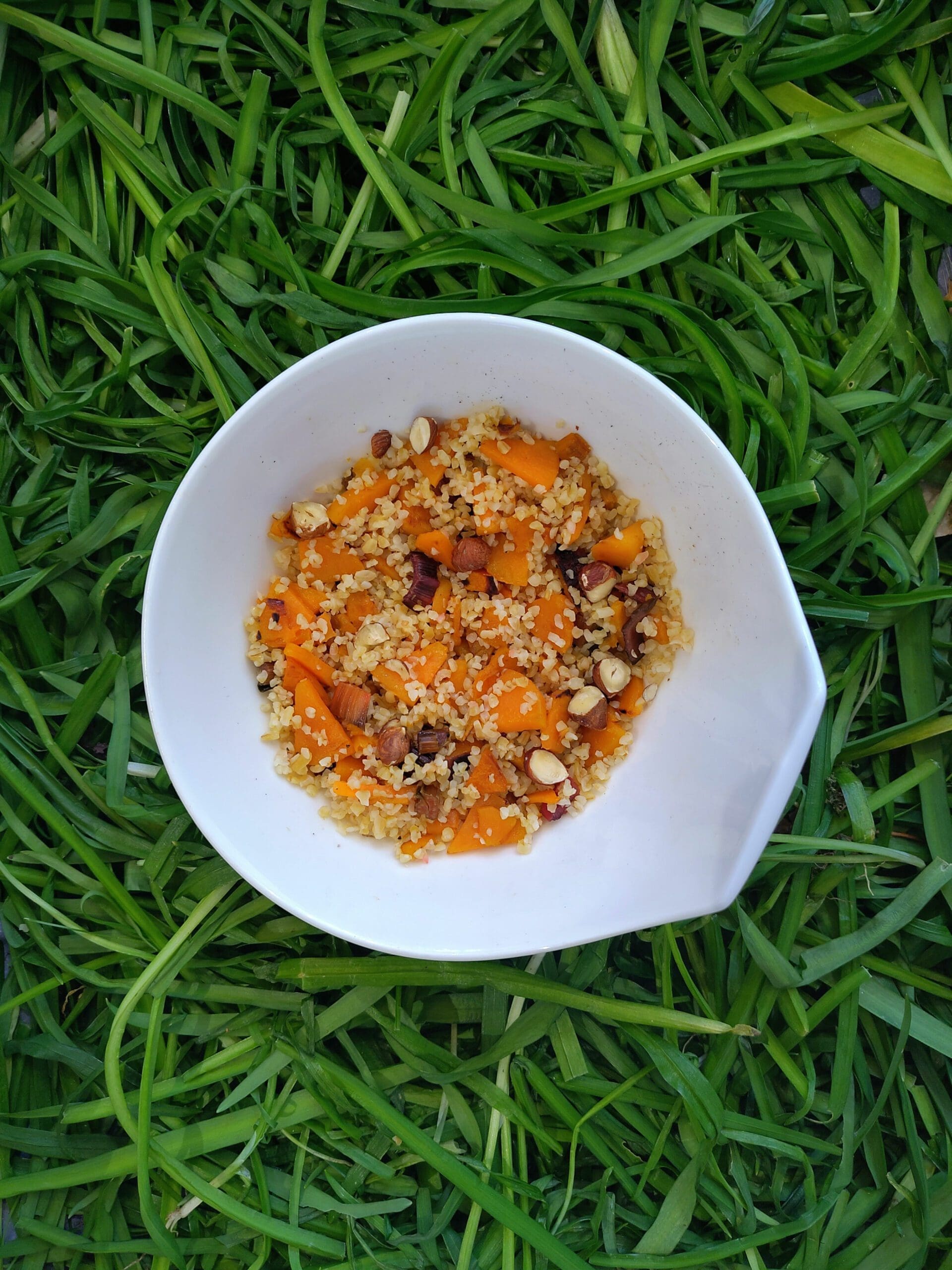 salade de boulgour, patates douces, noisettes et blettes