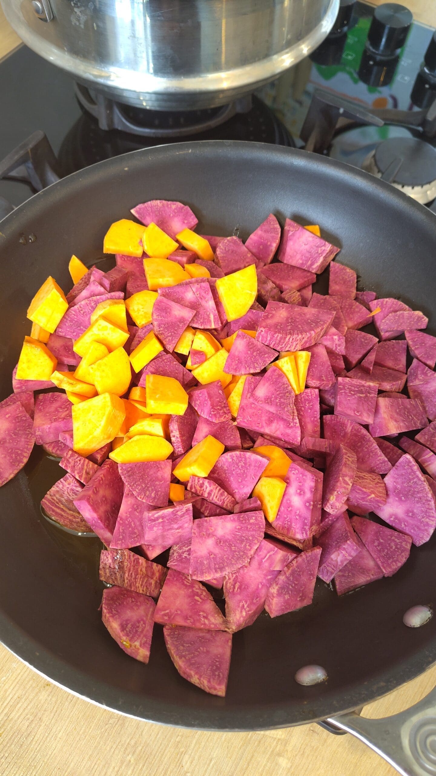 poêlée de patates de douces oranges et violettes